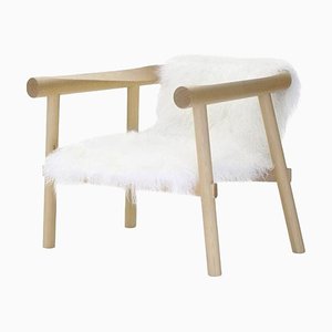 Fauteuil Altay en Peau de Chèvre Blanche par Patricia Urquiola