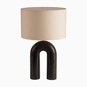Lámpara de mesa Arko de mármol negro de Simone & Marcel