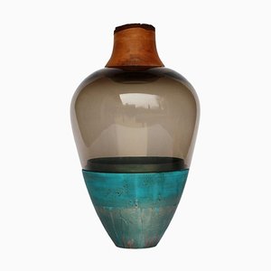 Patina India Vase I in Grau & Kupfer von Pia Wüstenberg