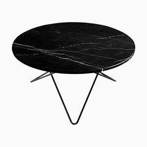 Tavolo O in marmo nero Marquina e acciaio nero di OxDenmarq