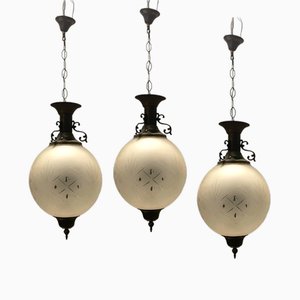 Lámparas colgantes vintage de bronce de vidrio, años 50. Juego de 3