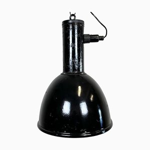 Lámpara colgante industrial de fábrica esmaltada en negro, años 50