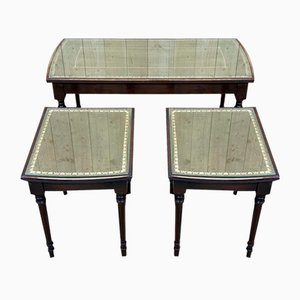 Tavolini ad incastro in mogano e pelle con ripiano in vetro, Regno Unito, anni '50, set di 3