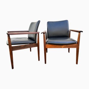 Mid-Century Danish Diplomat Armchairs in Rosewood and Leather by Finn Juhl for for France and Son. 1950s, Set of 2