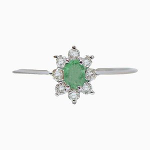 18 Karat White Gold Ring with Emerald and Diamonds