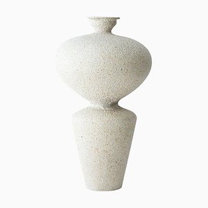 Lebes Steingut Bone Vase von Raquel Vidal & Pedro Paz