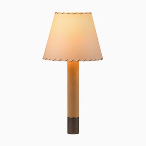 Lámpara de mesa Básica M1 de bronce y beige de Santiago Roqueta para Santa & Cole