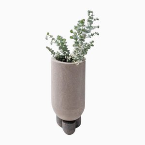 Vase Planter en Clay par Lisa Allegra