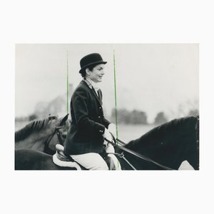 Lámina fotográfica Jackie Kennedy a caballo, años 70