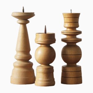 Skandinavische Kerzenhalter aus Holz, 3 . Set