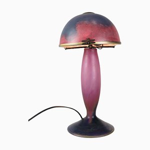 Französische Tischlampe in Dunkelviolett & Bordeaux von Le Verre Francais, 1920er