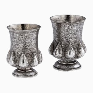 Bicchieri a forma di coriandolo in argento, XIX secolo, India, anni '60, set di 2