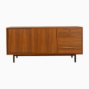 Skandinavisches Sideboard aus Nussholz, 1950er