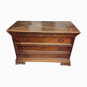 Canterano Dresser in Walnut, 1600s