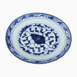 Plato chino vintage de porcelana azul
