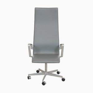 Sedia da ufficio Oxford con schienale alto in pelle grigia di Arne Jacobsen per Fritz Hansen