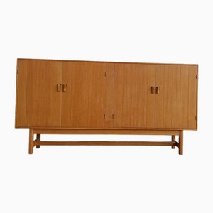 Credenza alta in quercia di Kurt Ostervig per KP Mobler, Danimarca, anni '60