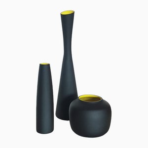 Vasi vintage in vetro di Murano nero e giallo, anni '50, set di 3