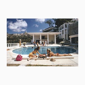 Slim Aarons, Poolside Backgammon, 1970s, Chromogenic Print