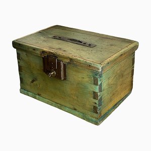 Caja para limosnas vintage del siglo XIX