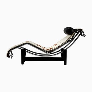 Mid-Century Modern Brindle Cowhide Chaise in the Manner of the Les Corbusier Lc4, France 1980s