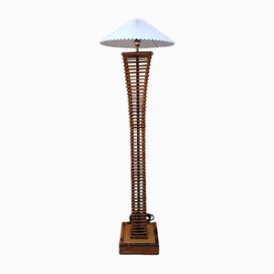 Lámpara de pie italiana alta de bambú y caña, años 80