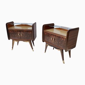 Comodini vintage in noce con ripiano in vetro dorato, anni '50, set di 2