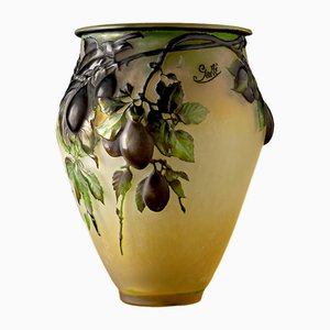 Große Vase aus mundgeblasenem Cameo Pflaumenglas von Gallé, 1920er