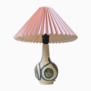 Lampada da tavolo moderna in ceramica con paralume rosa, Scandinavia, anni '70