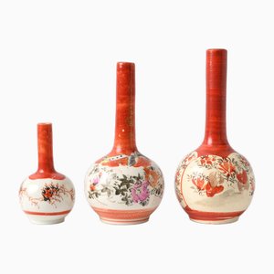 Jarrón Kutani Ware japonés antiguo de porcelana, década de 1890. Juego de 3