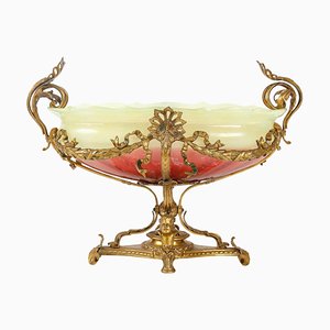 Napoleon III Schale aus Opalglas mit Fassung aus vergoldeter Bronze, 19. Jh.