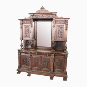 Großes Sideboard aus geschnitztem Nussholz, 19. Jh.