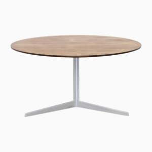 Tavolino da caffè rotondo di Arne Jacobsen per Fritz Hansen, anni '60