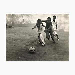 Olivier Le Brun, Bamako, Mali, 3 Boys Attacking, 2002, Impresión plateada