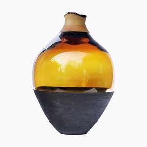 Vaso impilabile TSV4 color ambra di Pia Wüstenberg