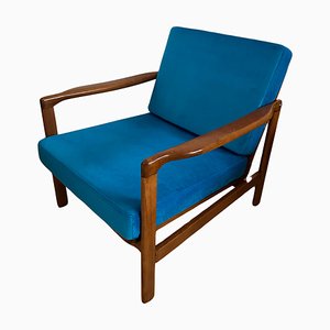 Butaca Mid-Century de terciopelo azul de Zenon Bączyk, años 60