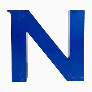 Letra N vintage de hierro azul, años 70