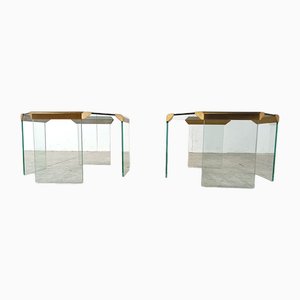 Mesas auxiliares vintage de vidrio y latón atribuidas a Gallotti E Radice, años 80. Juego de 2