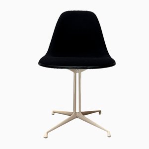 Sedia Mid-Century in fibra di vetro con base La Fonda di Charles & Ray Eames per Herman Miller, anni '60