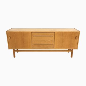 Credenza in quercia di Nils Jonsson per Hugo Troeds, Scandinavia, 1960