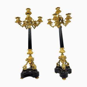 Napoleon III 6 leichte Kerzenständer aus Bronze Ormolu mit Marmorsockel, 2 . Set