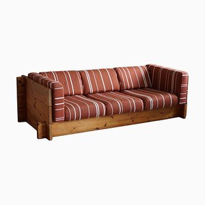 Modernes schwedisches 3-Sitzer Sofa aus gepolstertem Kiefernholz von Stockaryd Stolefabrik, 1970er