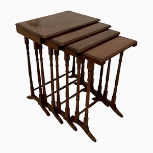 Tavolini ad incastro vittoriano in mogano, metà XIX secolo, set di 4