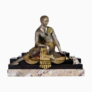 Sculpture Art Déco en Bronze d'une Dame avec un Chaton par Georges Lavroff, 1930s