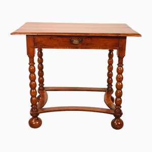 Petite Table d'Ecriture ou d'Appoint en Noyer, 17ème Siècle