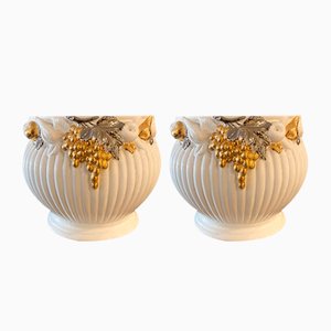 Jarrones de cerámica lacada en blanco con decoraciones doradas, Italia, años 70. Juego de 2