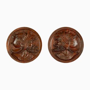 Médaillons en Bois Sculpté avec Profils de Chevaliers, Set de 2