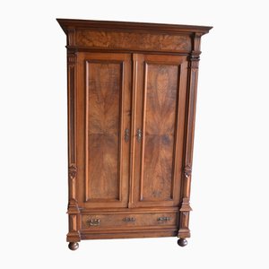 Armadio o credenza in noce, fine XIX secolo