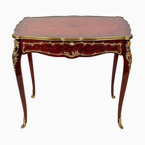 Escritorio o mesa auxiliar de estilo Luis XV, siglo XIX