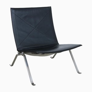 Chaise PK-22 en Cuir Noir par Poul Kjærholm, 2010s